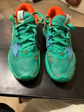 Nike women Green & Orange Athletic Sneakers